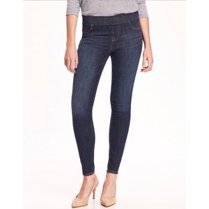NWT Old Navy Mid-Rise Built-In Sculpt Jeggings